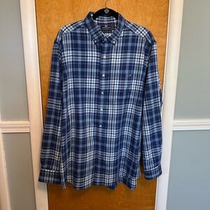 Vineyard Vines Button down shirt